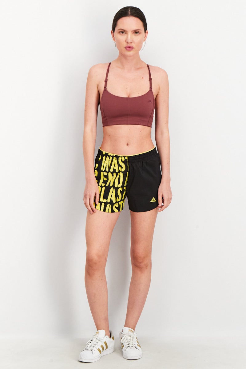 Adidas شورتات جري رياضية للنساء بشعار العلامة التجارية، أسود - Image 2